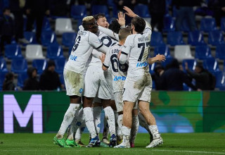 שחקני נאפולי חוגגים (צילום: Getty images)