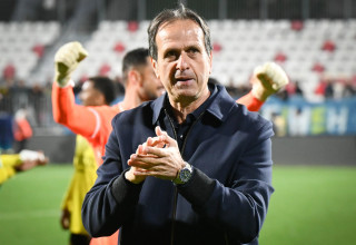 רוני לוי מאמן מכבי נתניה (צילום: ברני ארדוב)