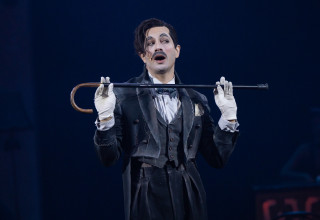 רן דנקר, קברט בקאמרי (צילום: משה צ'יטיאת)