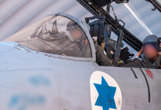 טייסי חיל האוויר חוזרים מתקיפה באיראן  (צילום: דובר צה"ל)