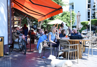 בתי קפה בתל אביב במלחמה עם איראן (צילום: אבשלום ששוני)