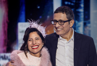 ארז טל עם אורנה בנאי בתוכנית "מועדון לילה" של קשת 12 (צילום: קשת 12)