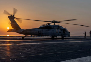 בדרך לעוד תקיפה באיראן (צילום: U.S. Navy via Getty Images)