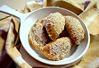 כיסוני גבינה (בורקיטס) (צילום: פסקל פרץ-רובין)