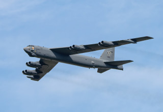 המפציץ הוותיק ממשיך לעשות העבודה B-52 (צילום: שאטרסטוק)