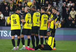 שחקני בית"ר ירושלים בחומה, ירדן שועה, טימו מוזי (צילום: קובי אליהו)