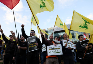 תומכי חיזבאללה בלבנון (צילום: רויטרס)