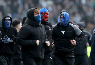 אוהדים רעולי פנים, ריינג'רס (צילום: GettyImages)