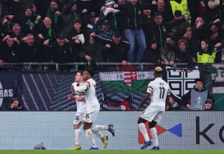 קניקובסקי חוגג את שער היתרון נגד בראגה (צילום: אימג'בנק  GettyImages, David Balogh - UEFA)