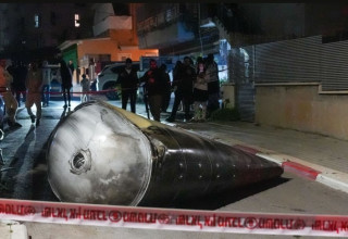 שברי יירוט שנפלו בגליל (צילום: דוברות המשטרה)