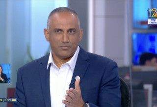 דדי שמחי באולפן שישי בערוץ 12 (צילום: צילום מסך ערוץ 12)