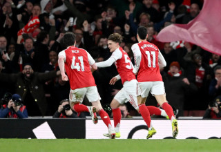 מקס דאומן שחקן ארסנל חוגג שער (צילום: רויטרס)