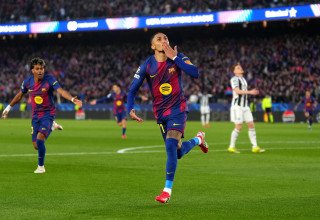 ראפיניה שחקן ברצלונה חוגג מול ניוקאסל (צילום: GettyImages)