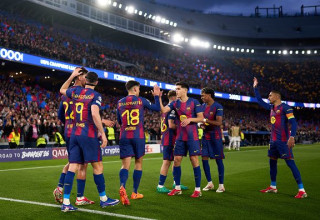 שחקני ברצלונה חוגגים (צילום: Gettyimages)