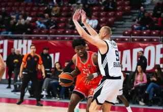 מחצית ראשונה מושלמת. אוטורו (צילום: אתר רשמי, הפועל "IBI" תל אביב)