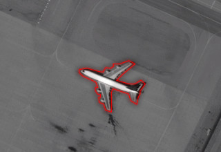  מטוס ששימש את 'כוח קדס' לפני התקיפה (צילום: דובר צה"ל)