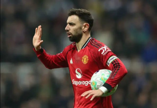 מעל כולם. ברונו פרננדש (צילום: רויטרס)