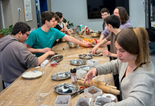 יוצרים שגרה גם בימים מאתגרים - מרכזי הנוער של גבעתיים (צילום: עיריית גבעתיים)