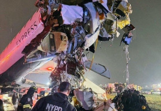 התנגשות מטוס ומשאית בלה גווארדיה (צילום: רשתות חברתיות)