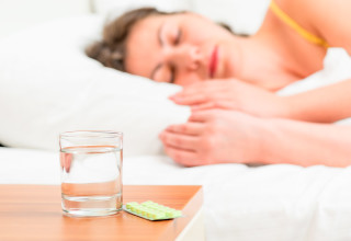 נדודי שינה - עלייה בצריכת כדורי שינה (צילום: אינגאימג)