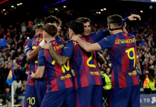 שחקני ברצלונה חוגגים (צילום: Soccrates Images)