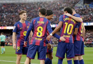 שחקני ברצלונה חוגגים (צילום: Soccrates Images)