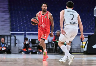 מנקודות האור של הפועל תל אביב. ג'ונס (צילום: GettyImages, Sonia Canada)