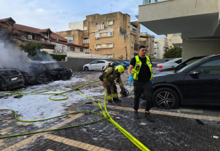 זירת נפילת הטיל האיראני בנהריה (צילום: תיעוד מבצעי מד''א)