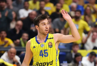 בלאט עלה בפתיחת המחצית השנייה והוביל את המהפך (צילום: אודי ציטיאט)