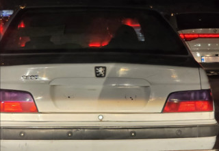 אנשי משמרות המהפכה והביטחון באיראן הורידו לוחיות רישוי מהמכוניות (צילום: צילום מסך רשת X)