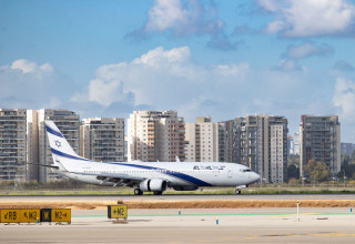 נתב"ג: מטוס של חברת אל על בזמן מלחמה מול איראן  (צילום: רשות שדות התעופה)