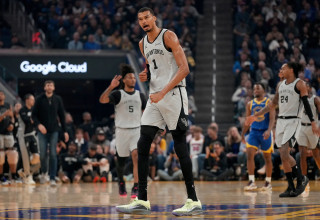 ויקטור וומבניאמה שחקן סן אנטוניו ספרס (צילום: רויטרס)