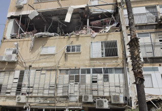 פגיעה במבנה בבני ברק (צילום: תמונה לפי סעיף 27א' לחוק זכויות יוצרים)