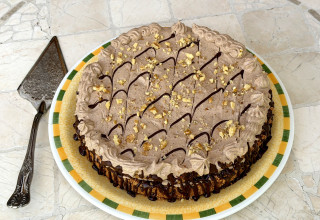 עוגת אגוזים (צילום: פסקל פרץ-רובין)