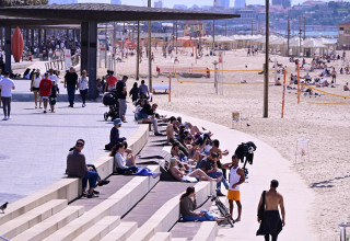 הטיילת וחוף הים בתל אביב בבוקר הפסקת האש עם איראן (צילום: אבשלום ששוני)