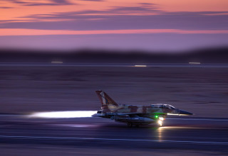 מטוס של חיל האוויר ממריא לתקיפה באיראן (צילום: דובר צהל)