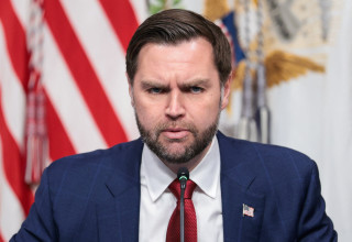 ג'יי. די. ואנס (צילום: REUTERS/Jonathan Ernst)