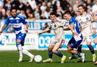 אוסקר גלוך שחקן אייאקס נגד זוולה (צילום: GettyImages)