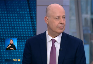 צחי הנגבי באולפן שישי (צילום: צילום מסך חדשות 12)