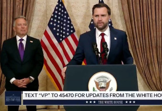 ג'יי. די. ואנס בהצהרה לתקשורת על השיחות עם איראן (צילום: צילום מסך)