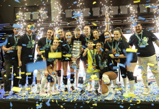 מכבי אשדוד כדורעף נשים מחזיקת גביע המדינה (צילום: לילך וייס רוזנברג)