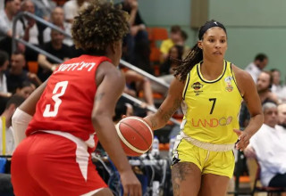 טריפל-דאבל שני בסדרה. ג'ני סימס (צילום: דני מרון)