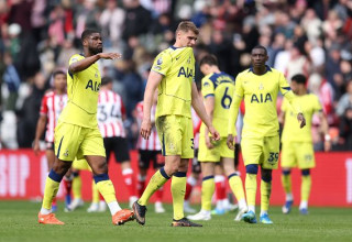 שחקני טוטנהאם מאוכזבים (צילום: Gettyimages)