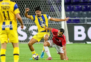 ניצחון מוחלט במרכז השדה. אליאל פרץ מול דור פרץ (צילום: קובי אליהו)