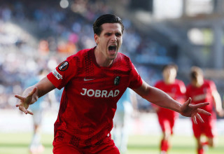 איגור מטאנוביץ' שחקן פרייבורג חוגג שער (צילום: רויטרס)