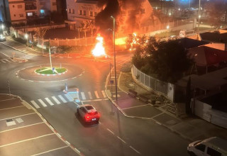 זירת נפילת שברי יירוט בנהריה (צילום: רשתות חברתיות, שימוש לפי סעיף 27 א')