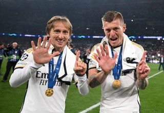 טוני קרוס ולוקה מודריץ' (צילום: Michael Regan - UEFA)