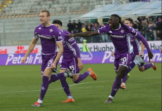 פיורנטינה הייתה קרובה. פייטרו קומוצו חוגג (צילום: אימג'בנק  GettyImages, Gabriele Maltinti)