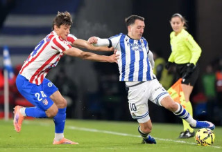 מעל ארבע שנים בלי ניצחון על אתלטיקו. מיקל אויארסבאל מול רובין לה נורמן (צילום: GettyImages, Soccrates Images)