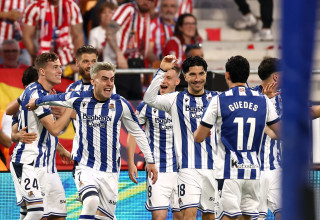 שחקני ריאל סוסיאדד חוגגים (צילום: אימג'בנק  GettyImages)